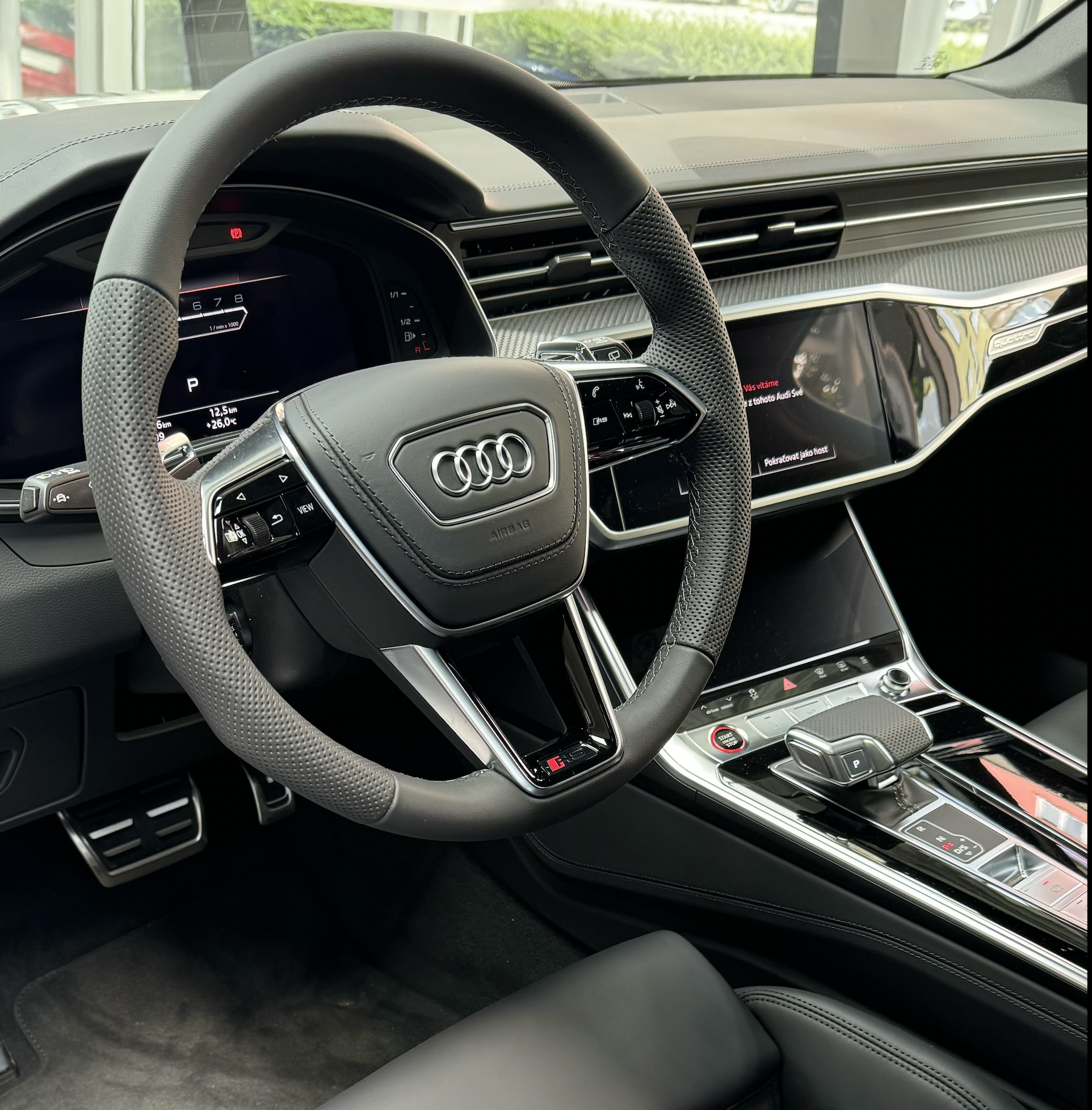 Audi RS6 PERFORMANCE AVANT | nové české auto skladem | supersportovní benzínový kombík | PERFORMANCE  | V8 biturbo 630 koní | skvělá výbava | české auto | nákup online | auto eshop | AUTOiBUY.com